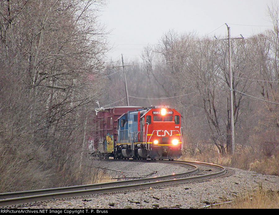 IC 9563 and GTW 4910